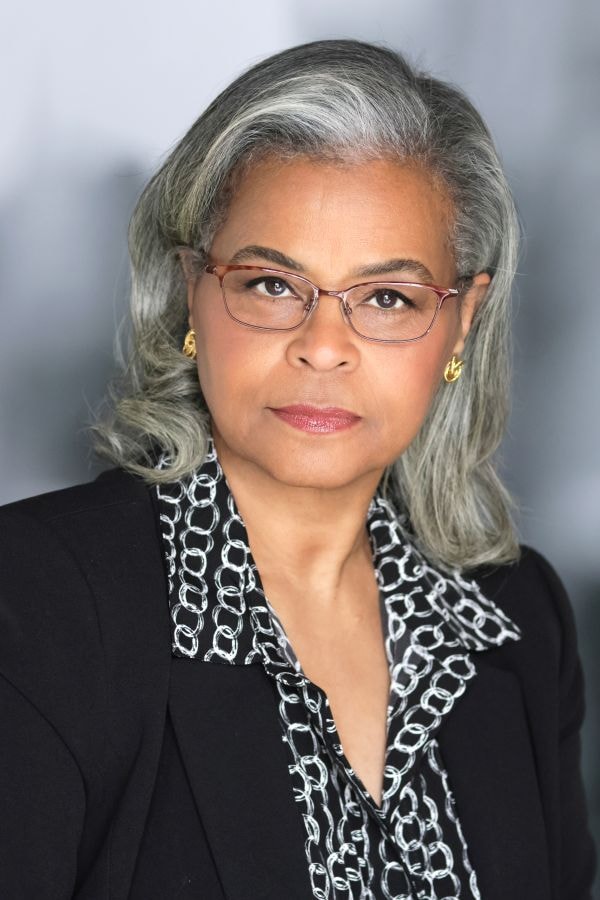 Sheila Maddox headshot 5